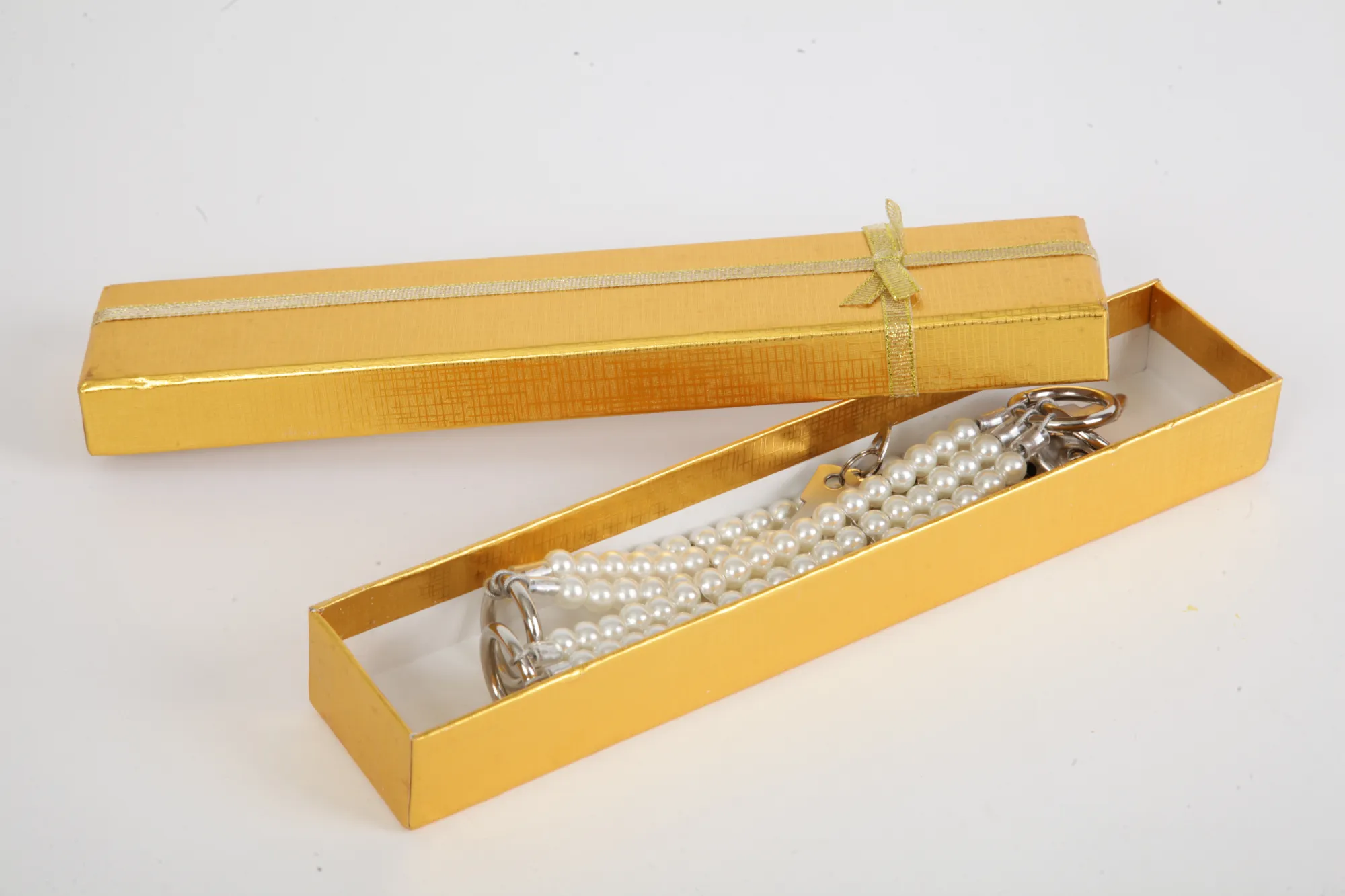 наручники жемчужные белые 47501-2-mm в Новом Уренгое