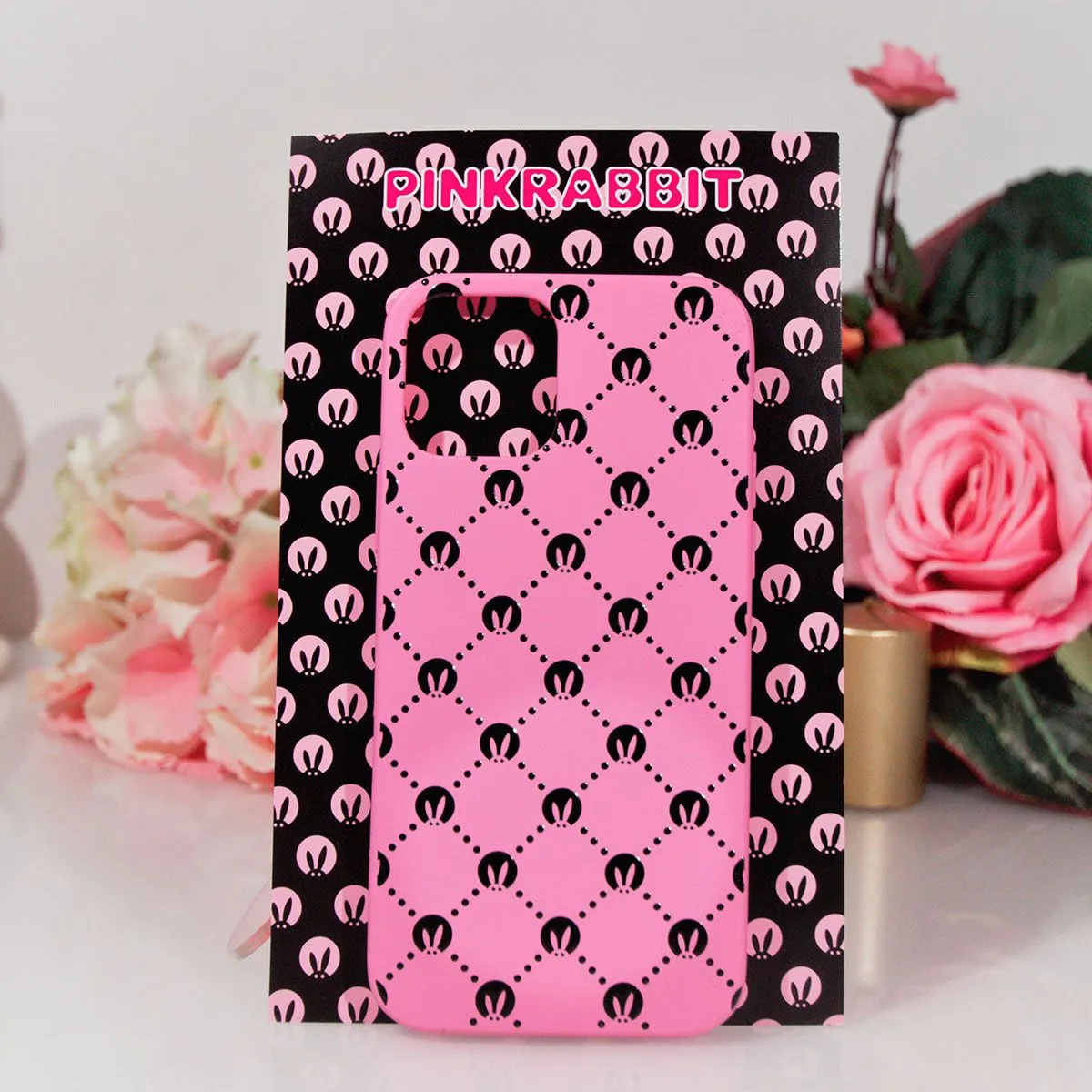 Чехол PinkRabbit на iPhone 11 ProMax с черным паттерном, розовый