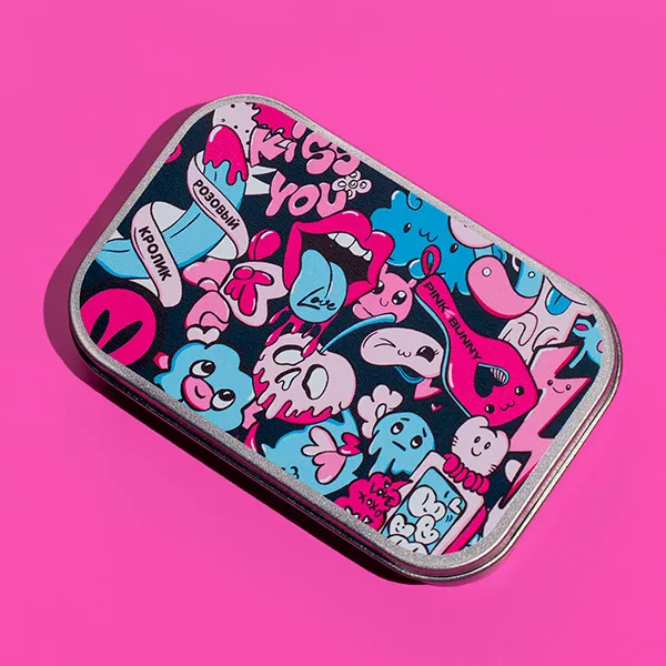 жевательная резинка pinkrabbit с логотипом в жестяной баночке в Новом Уренгое
