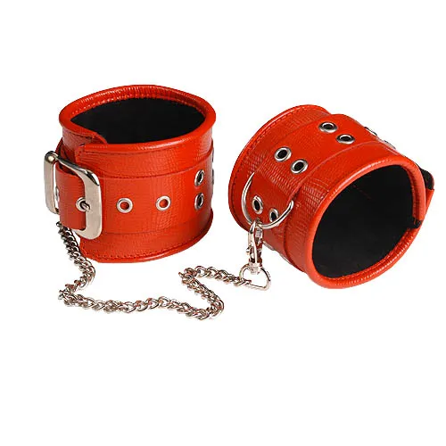 оковы кожаные красные с широким ремешком, соединенные цепочкой длиной 35см 3072-2 в Новом Уренгое