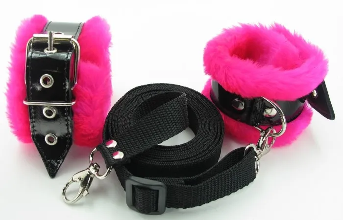 набор на кровать с розовым мехом bdsm light 760007ars в Новом Уренгое