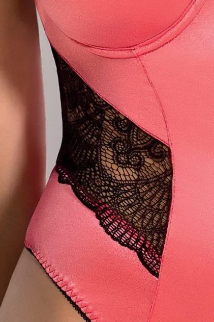 Одежда бренда Pink Rabbit в Новом Уренгое