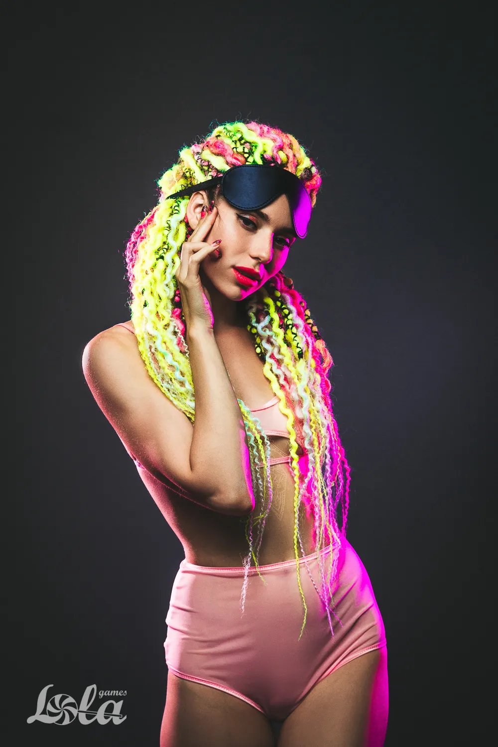 маска party hard shy black 1141-03lola в Новом Уренгое