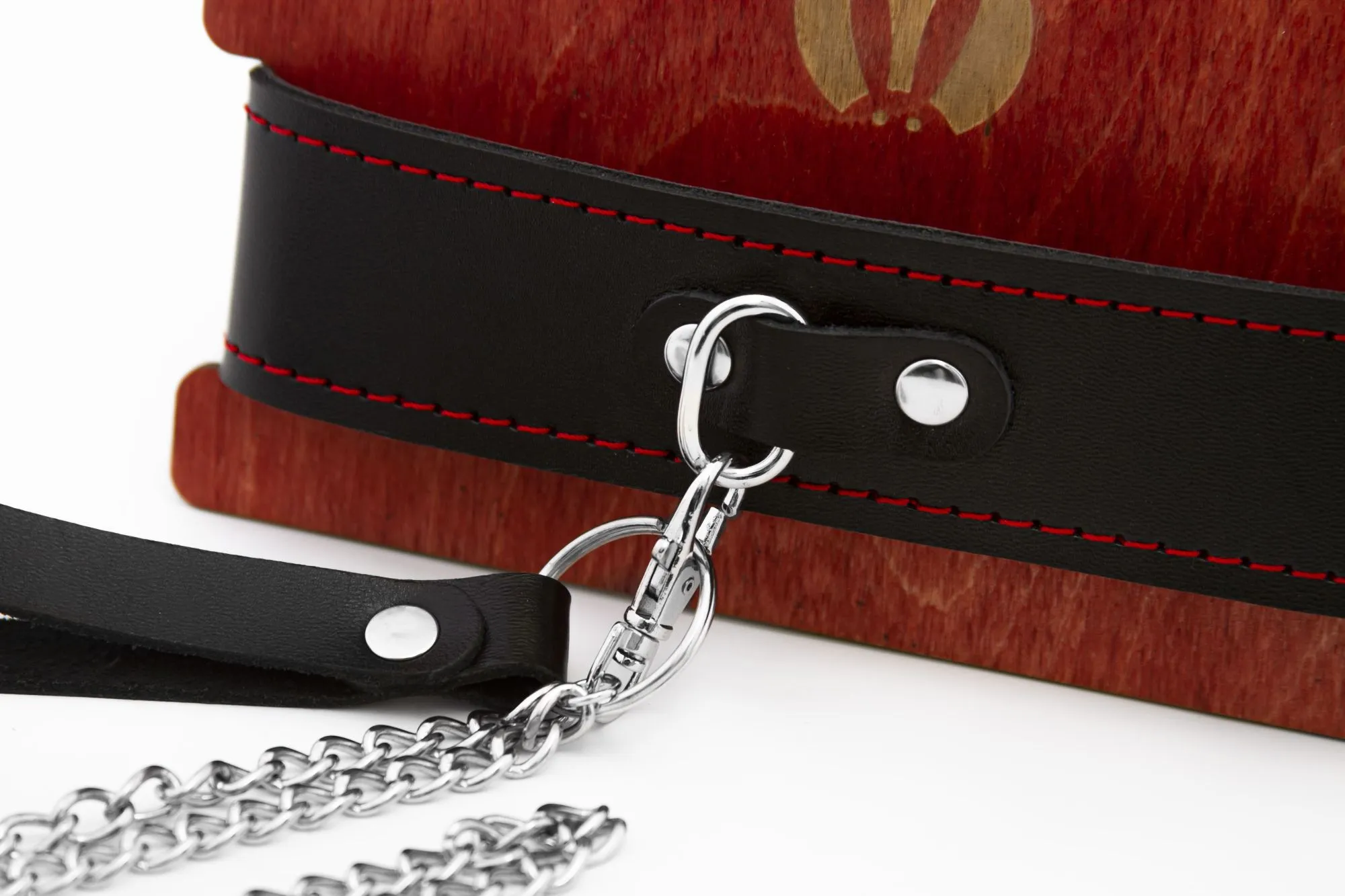 ошейник pinkrabbit двухслойный, с красной строчкой в Новом Уренгое