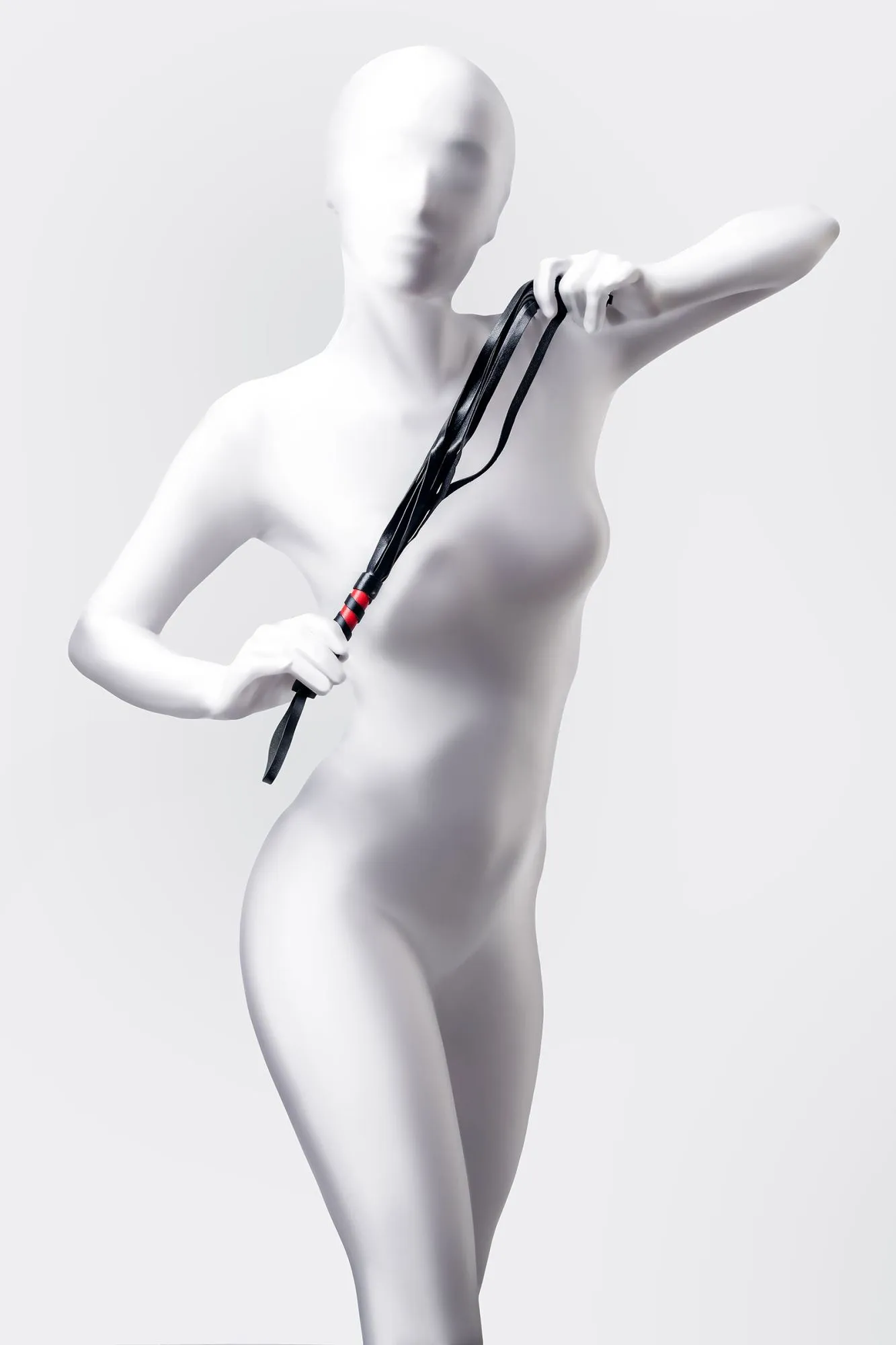 флоггер anonymo #0004, pu кожа, черный, 45 см в Новом Уренгое