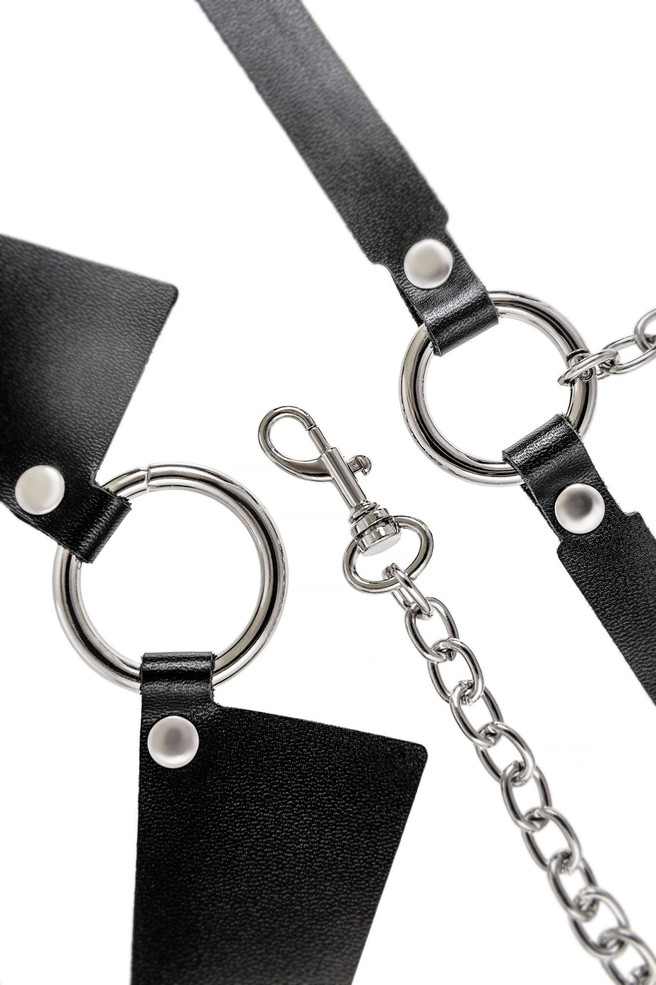Эротическое портупея-чокер-ошейник pecado bdsm, с поводком и карабином в виде кольца, натуральная кожа, чёрная в Новом Уренгое